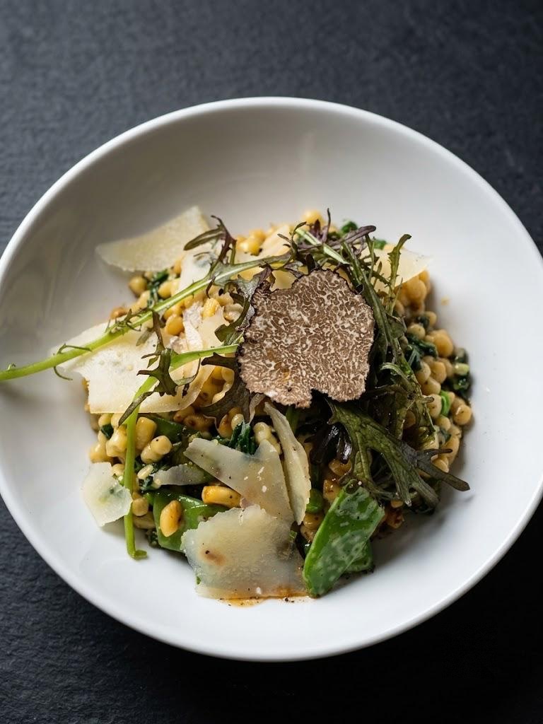 Coquillettes, truffe noire & copeaux de parmesan